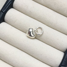 Load image into Gallery viewer, Grey two tone bead and silver charm bracelet
