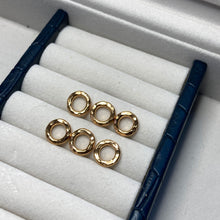 Load image into Gallery viewer, &#39;Fabulous&#39; silver bead bracelet with gold or silver hammered rings
